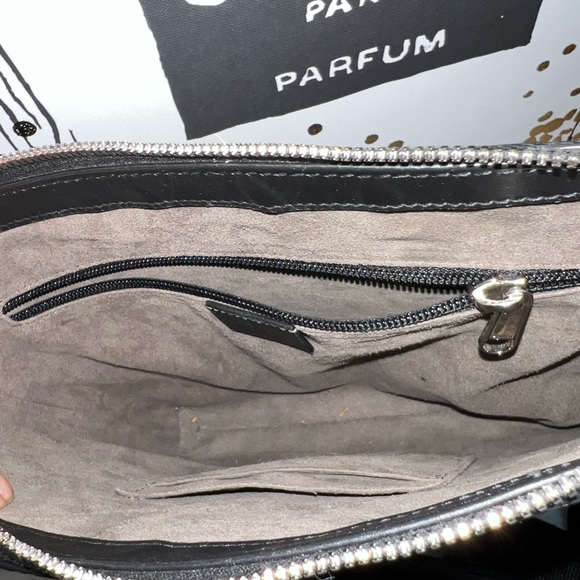 Gucci Black Crossbody Bag - Picture 5 of 16